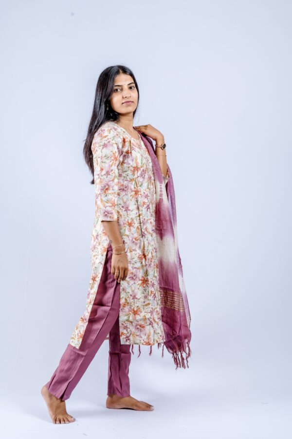 Lavender ethnic suit set - Image 5
