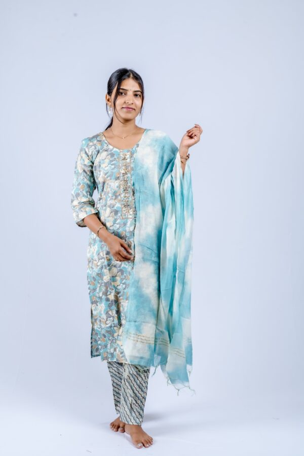Light blue floral-printed straight kurta
