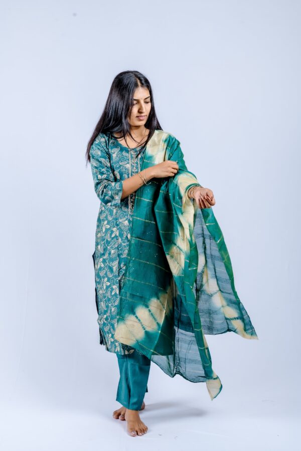 Teal Green Kurta & Pants with Teal-Cream Tie-Dye Dupatta and Golden Highlights. - Image 2