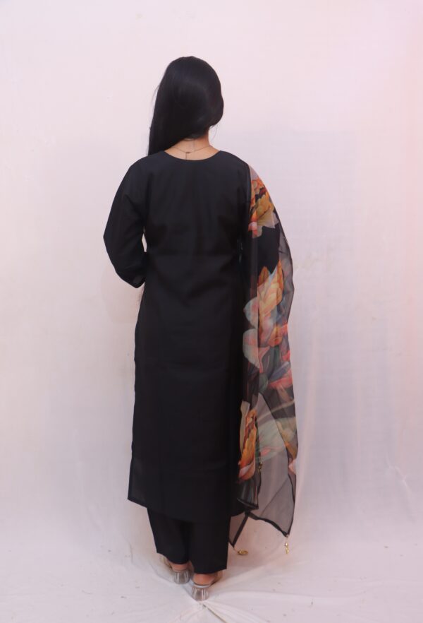 Black Floral Printed Suit Set with Dupatta a flattering V-neckline - Image 7