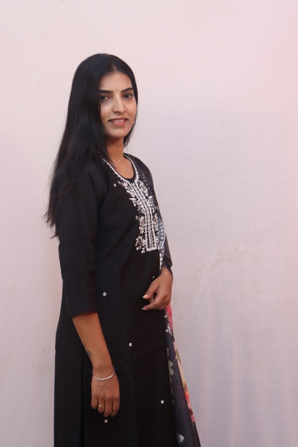 Black Embroidered Ethnic Kurta Set with Floral Dupatta - Image 6