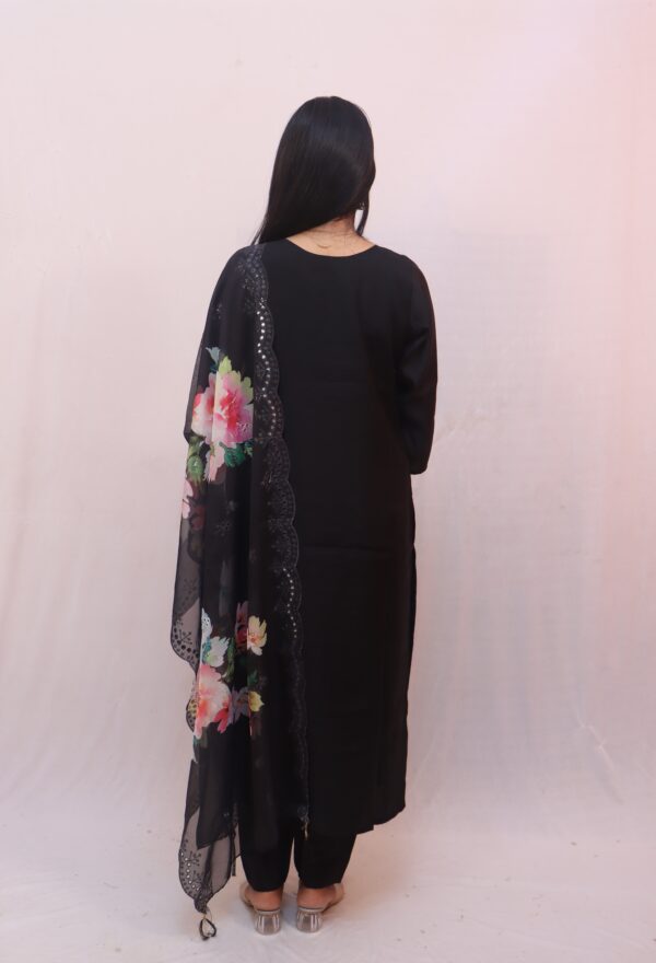 Black Embroidered Ethnic Kurta Set with Floral Dupatta - Image 7