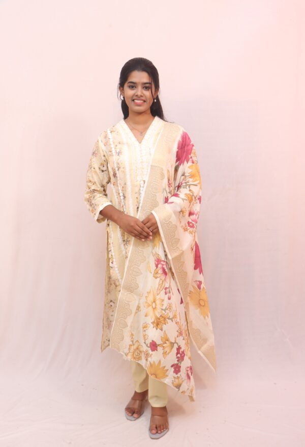 Floral Print Cream Kurta Set with Dupatta - Image 2