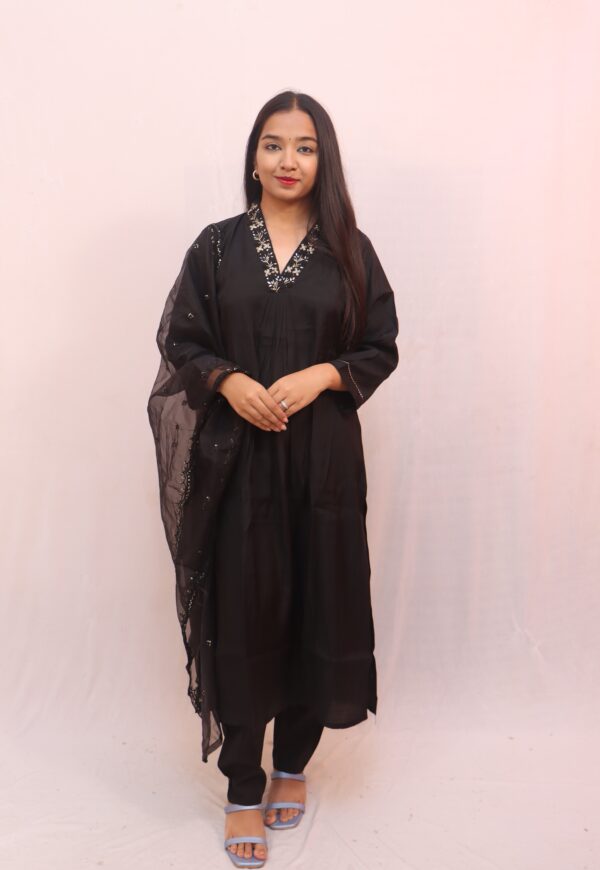 Black Embroidered Kurta Set with Dupatta - Image 2